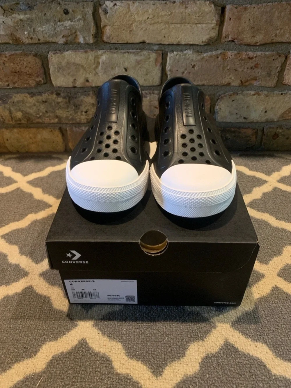 Converse Chuck Taylor All Star Play Lite CX Kids Youth Size 4 Black White New